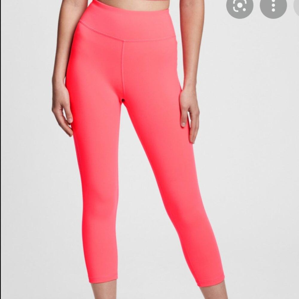 GapFit Bright Neon Pink Compression Capris